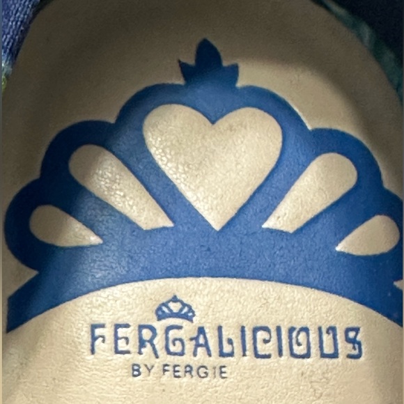 Fergalicious By Fergie Blue Green Fabric Floral Pointy 3 1/2” Heel. 7M Tropical - Picture 4 of 10